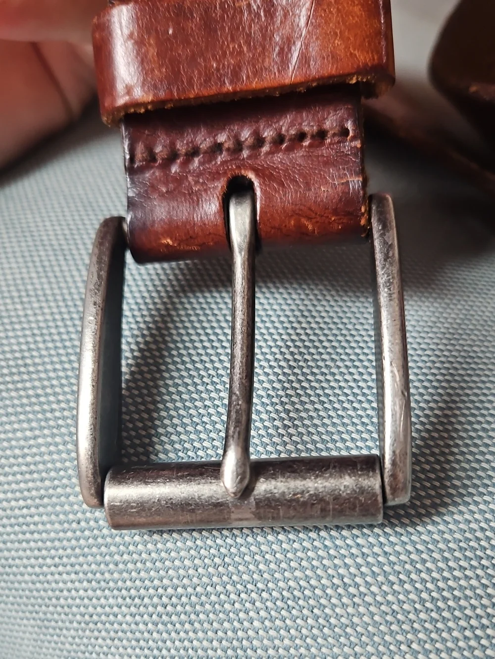 Fossil Mens Brown Genuine Leather Belt Gunmetal Roller Buckle Size 42